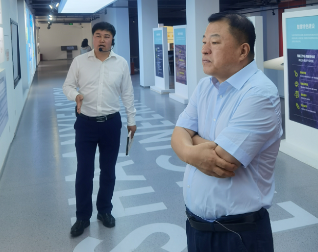 球速体育股份邢雅江董事长一行到访陕西镐京集团