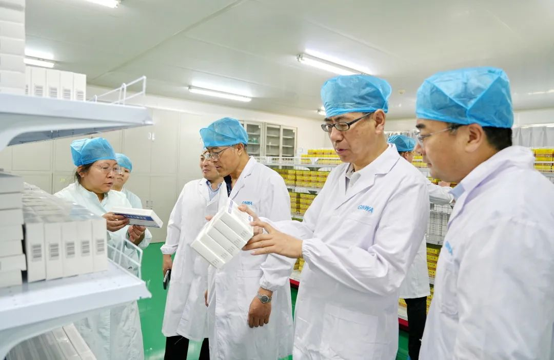 安徽古井贡酒集团总裁李培辉一行到访球速体育股份