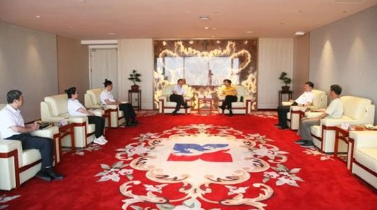 陕西服装学院及五零五药业吕明董事长一行到访球速体育股份