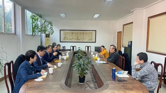 球速体育股份董事长邢雅江到访常州华森医疗器械股份有限公司