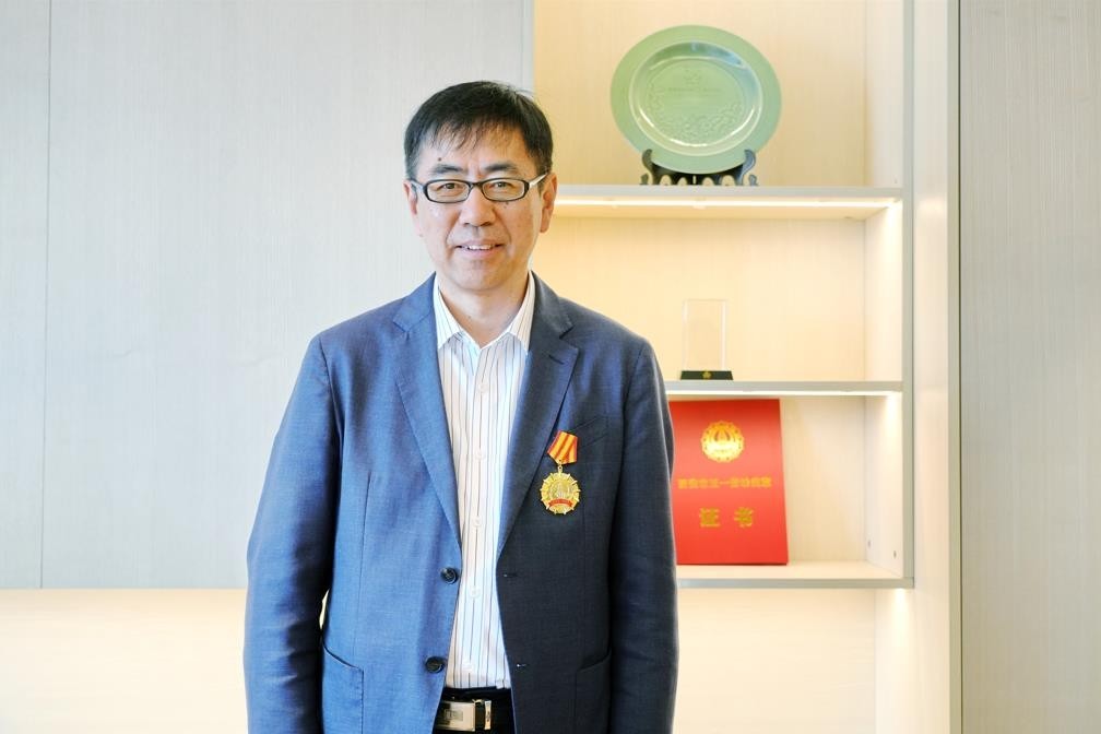 球速体育股份总经理韩卓军荣获“西安市五一劳动奖章”