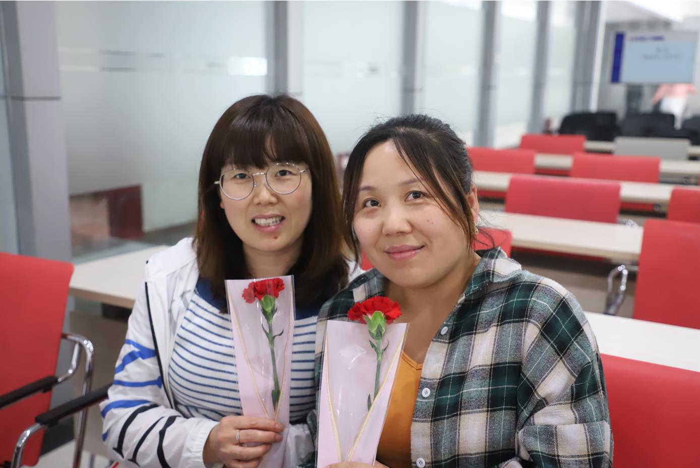 2022年球速体育股份母亲节观影活动