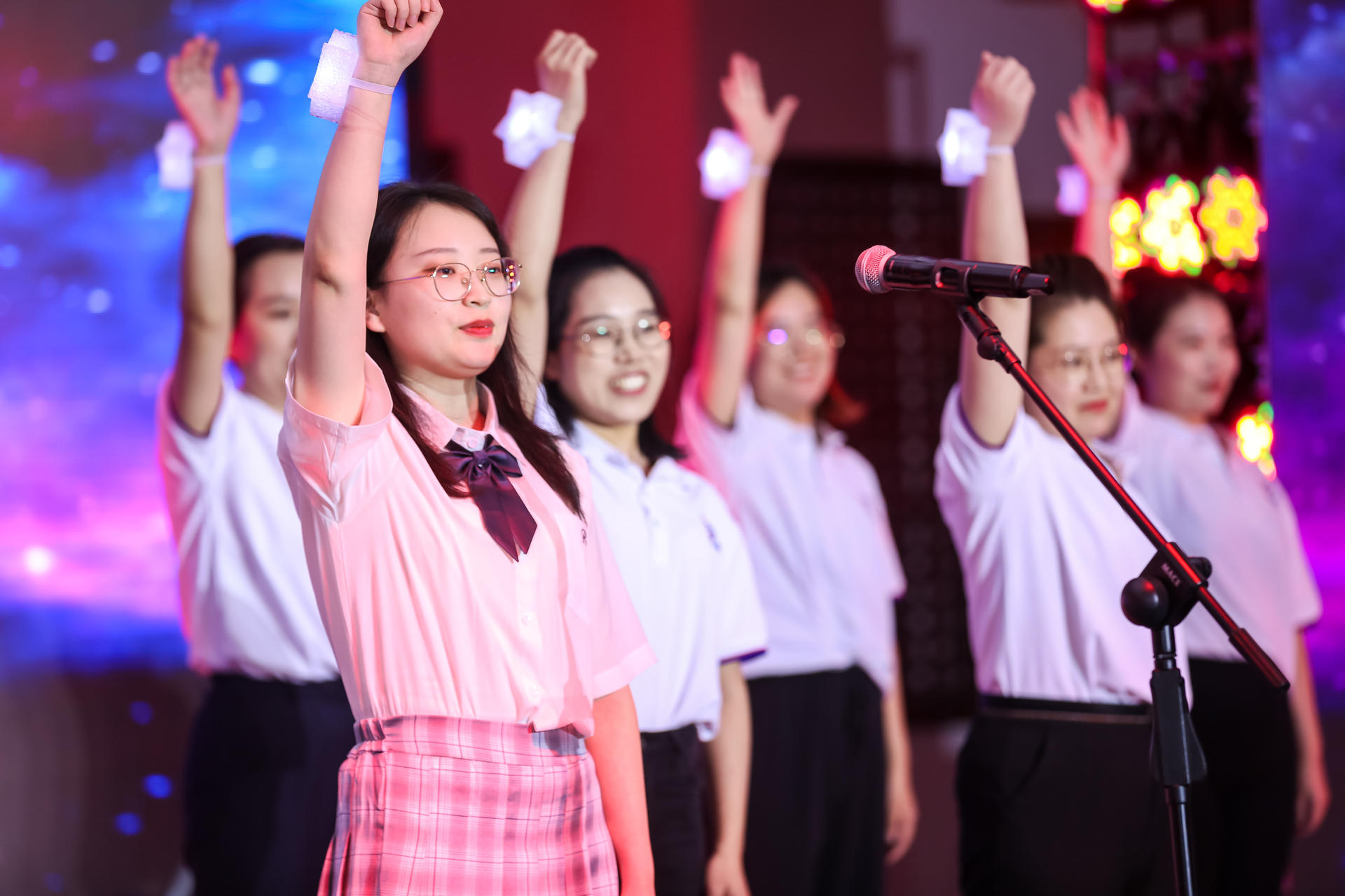 球速体育股份上市25周年庆典晚会